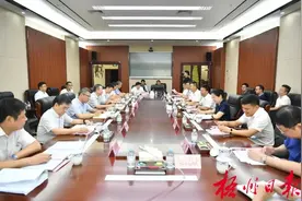 蒋连生钟畅姿率队拜会自治区工信厅和水利厅，深化沟通交流、争取支持帮助图片