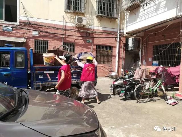 让“僵尸车”不再“霸道”,各街道这样做...