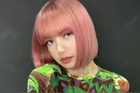lisa蹦迪不戴口罩，上中国热搜祈福，网友群嘲：买热搜不如买口罩图片