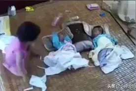 妈妈去做饭，4岁女儿和满月双胞胎儿子一起，监控拍下痛心的画面图片
