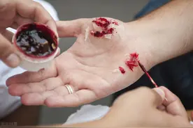 单词联想 porn pore core bore gore more sore tore wore lore图片