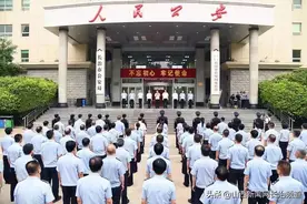 长治市公安局举行警礼服发放仪式图片