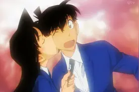 开播23年！柯南终于变回了新一和小兰接吻正式交往，等来了爱情图片