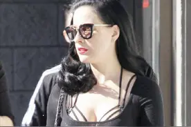 世界第一脱衣舞女王：身价10亿，摇滚魔王曼森前妻，多大魅力？图片