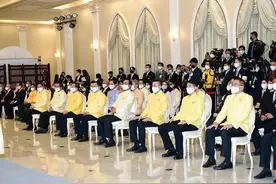 中泰高铁项目新合同顺利签署，泰国总理现场秀中文图片