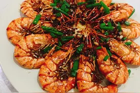 「油爆黑虎虾」的做法+配方，生活需要仪式感，这样做的虾太香了图片