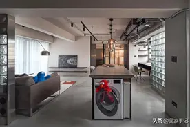 台湾夫妻家中的精致场面，坚持不铺地板不铺砖，效果反而更高级图片