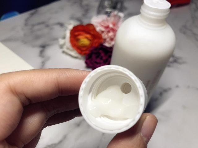 甄沐龙血树洗护发套装——让秀发重回年轻浓密