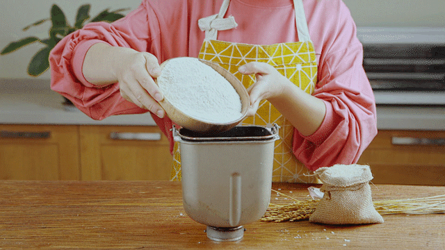 中国人应该吃大米还是面包？一个让老外们操心的问题终于解决了