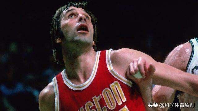 NBA五大斗殴事件，场面激烈，打得面部骨折，脑浆流出，险些丧命