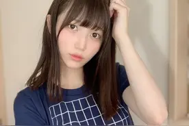 正面效果拔群 侧面效果泄气-日本女团妹子演示光学丰胸衣图片