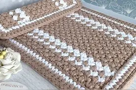 「针织作品」漂亮的地垫子，用布条或粗线钩更有质感哦！图片