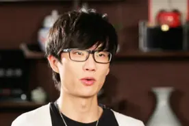 许嵩何许人也，让人爱到“黑白颠倒”？揭秘许嵩的“风流”半生…图片