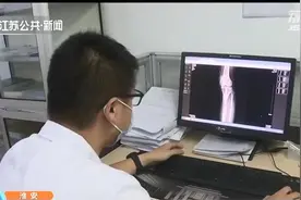 小伙追求一米八去国外“断骨增高”，手术失败落下残疾图片