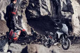最强冒险车 杜卡迪Multistrada V4图片