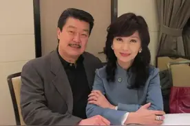 赵雅芝老公罕见谈婚姻，自揭婚前恋爱太多，只字不提妻子的情史图片