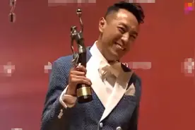 “30年龙套”姜皓文：从未见过生父、姓氏存疑，身家过亿不生娃图片