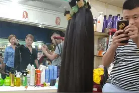 拍摄柬埔寨浮村 山东小伙成抖音网红图片