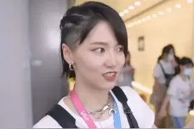 诸葛大力成果的表情管理有待提高，笑起来的样子太憨了图片