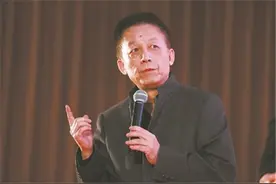 如何看待易中天对《三国演义》的否定？图片