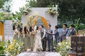 清新干净的韩式婚礼，神圣典雅的极简现场图片