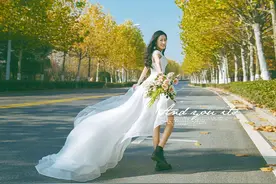 公路婚纱照拍出高级感图片