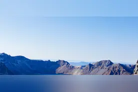 长白山是一个好地方，可是航拍角度下的美景，你看过吗？图片