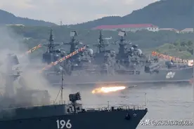 俄军在日本海开火射击 美国和澳大利亚闹翻了 英国向中俄叫板图片
