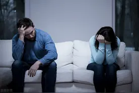 离婚当天我哭了，丈夫：你有什么可难过的，是你亲手把我推开的呀图片