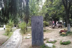 南阳人民公园的三处古迹，记载了两次惨烈的战争，都与玄妙观有关图片