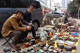 鸡血石里放鸡血，国宝瓷器泡硝酸，假文物的利润有多高？图片