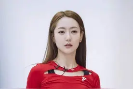 白冰节目痛哭疑被骗婚？郑元畅发文否认与其前夫恋情：我喜欢女生图片