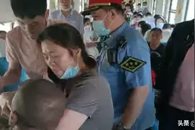 旅客突发疾病，列车长一招见效图片