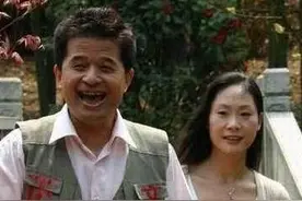 父亲毕福剑光芒不在，从小家庭破碎，被标"另类"的毕凌怎样了？图片