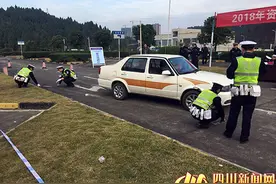 开车把人撞了，需不需要替伤者垫付医疗费用？图片