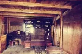 湖北一老汉坐拥祖传金丝楠木屋，富商开价10亿购买，专家：上交吧图片