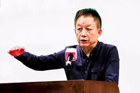 对话易中天：倡廉要靠好人，反腐更得靠别的图片