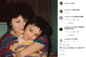 离婚不影响心情！阿娇大方晒与妈妈合照过母亲节，母女俩超像图片