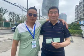 上海72岁老爷叔考出驾照了！要自驾玩遍江浙！80岁的也在考图片