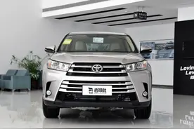 丰田中型SUV“汉兰达”，2.0T爆220马力，还有7座可选图片