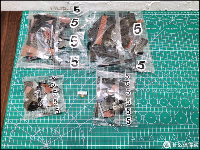 积木评测：吃鸡空投步木仓：Groza是最强吃鸡神器？