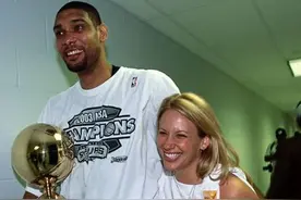 共同生活12年，邓肯为何要坚决跟初恋离婚，又为何与瓦妮莎相恋？图片