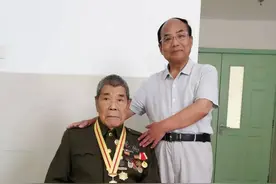 战斗英雄张继发患病引关注，老中医乔振纲出诊，老英雄病情好转图片