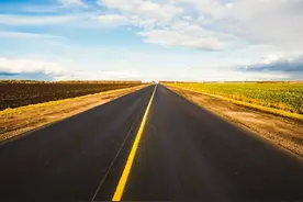 中国秋色正在上演！这9条自驾线，带你领略不一样的秋色图片