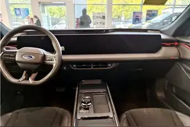 深度​｜汽车大屏简史：从高级到廉价图片