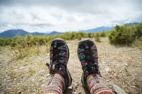 户外凉鞋推荐KEEN Whisper溯溪鞋，轻量百搭户外鞋图片