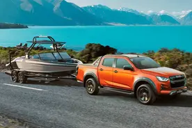 拖挂房车将迎新规！增加轻型牵引挂车C6驾照，皮卡拖房车必须增驾图片