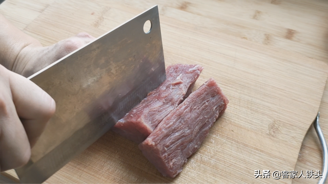 家常炒牛肉的正确方法（炒牛肉一定不要直接下锅）