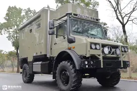 被称为攀爬者，乌尼莫克最新款底盘打造，阿莫迪罗越野房车实拍图片