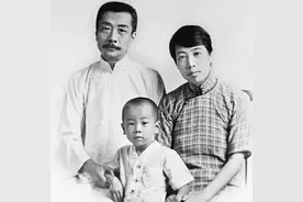 宠溺儿子受人讥讽之后，鲁迅写下一首七绝回击，开篇就是千古名句图片